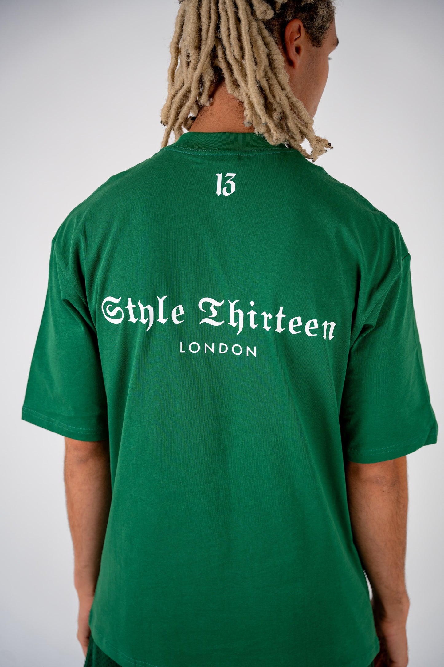 boys green tshirt