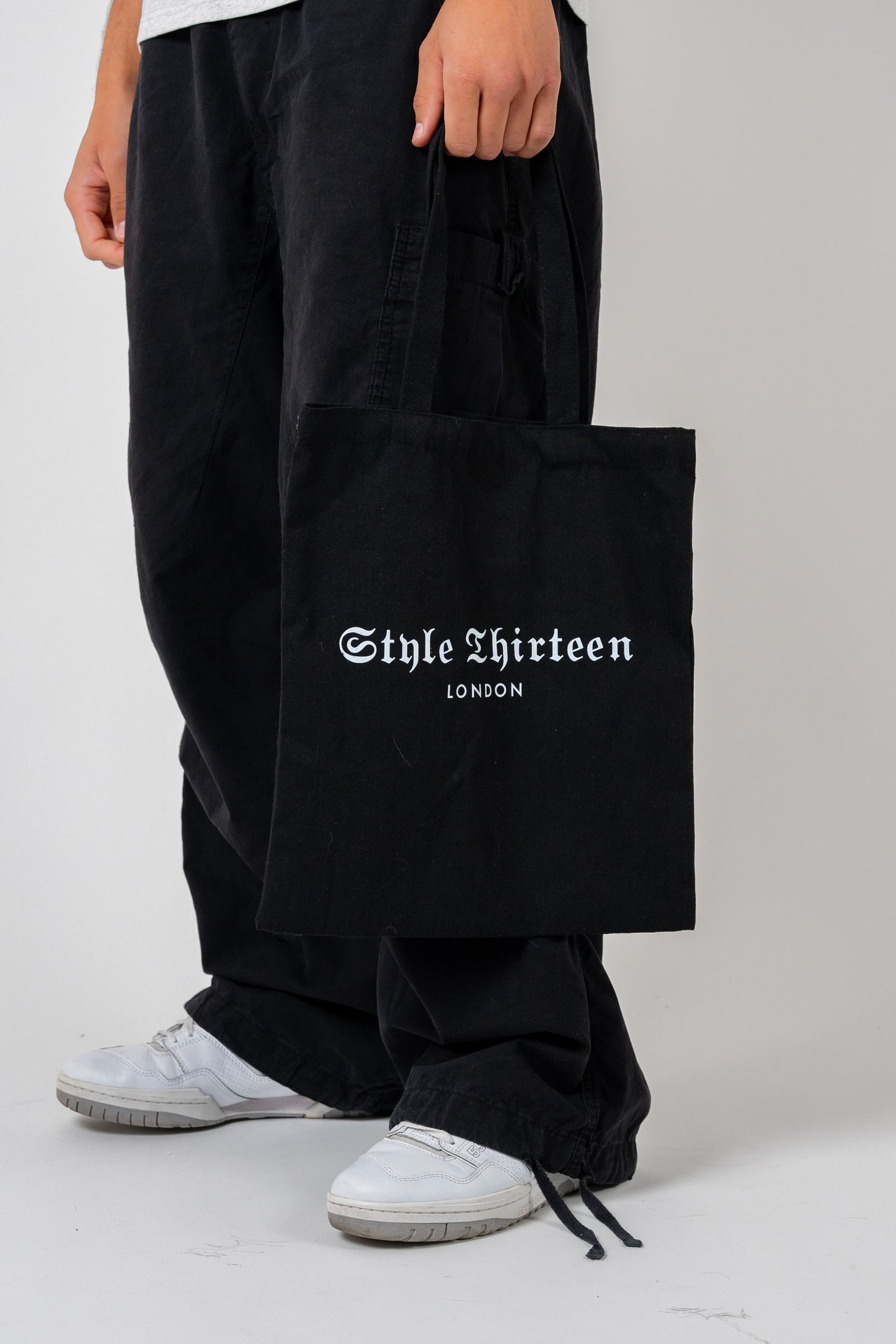 black tote bag