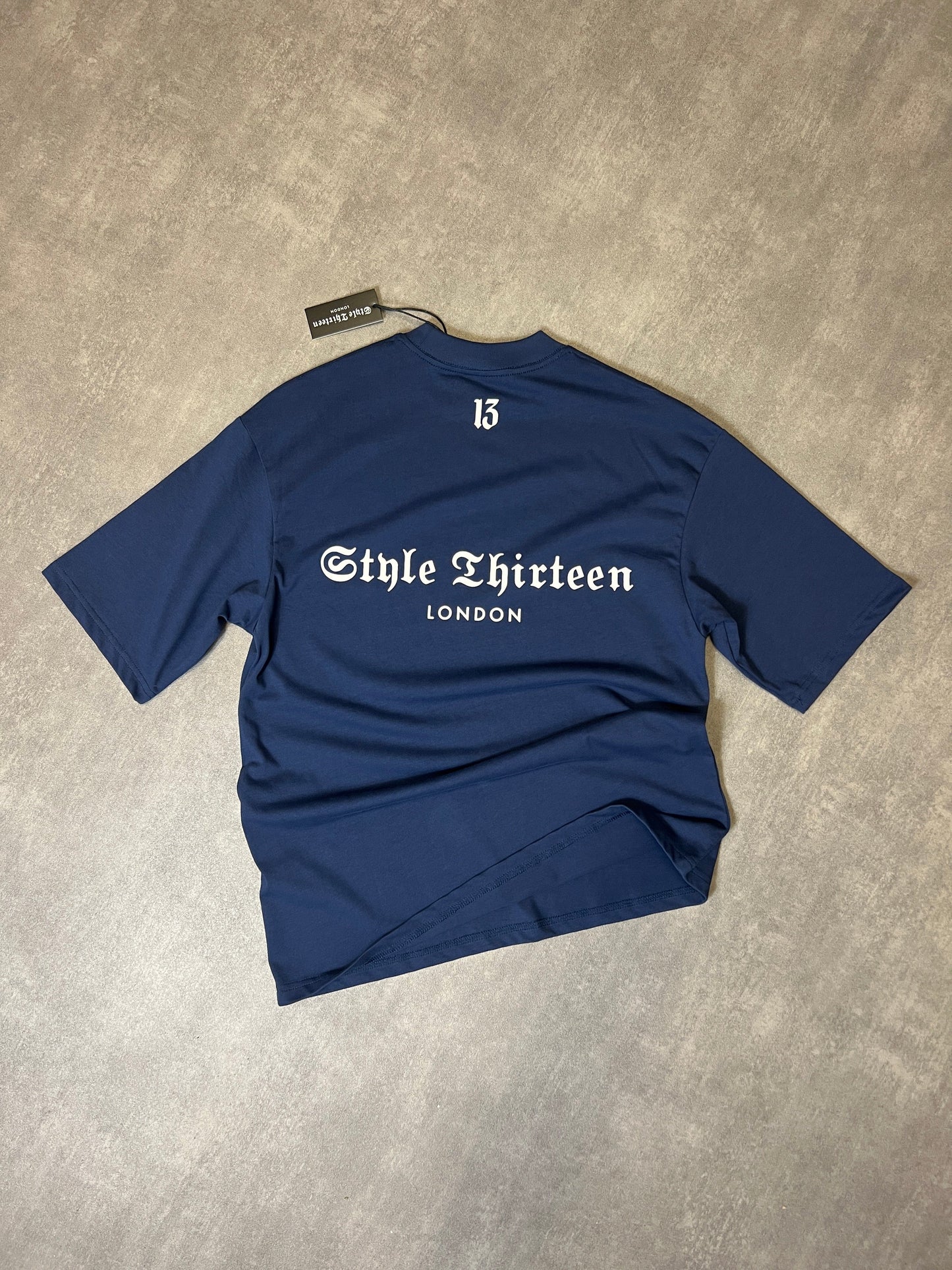 navy tshirt